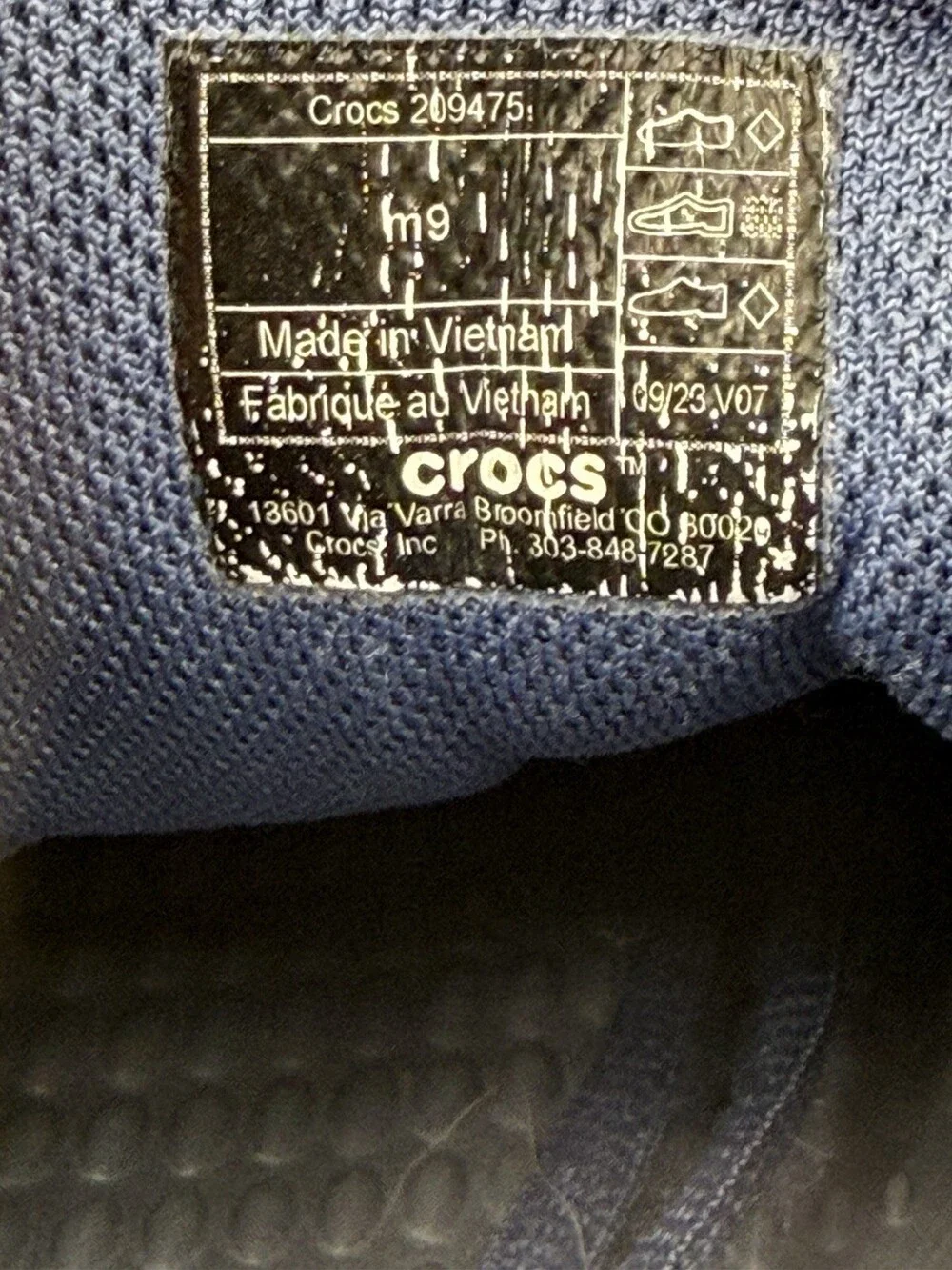 Crocs Men’s Size 9 Clock Work Slip Resistant Navy Blue Work Sneakers 209475